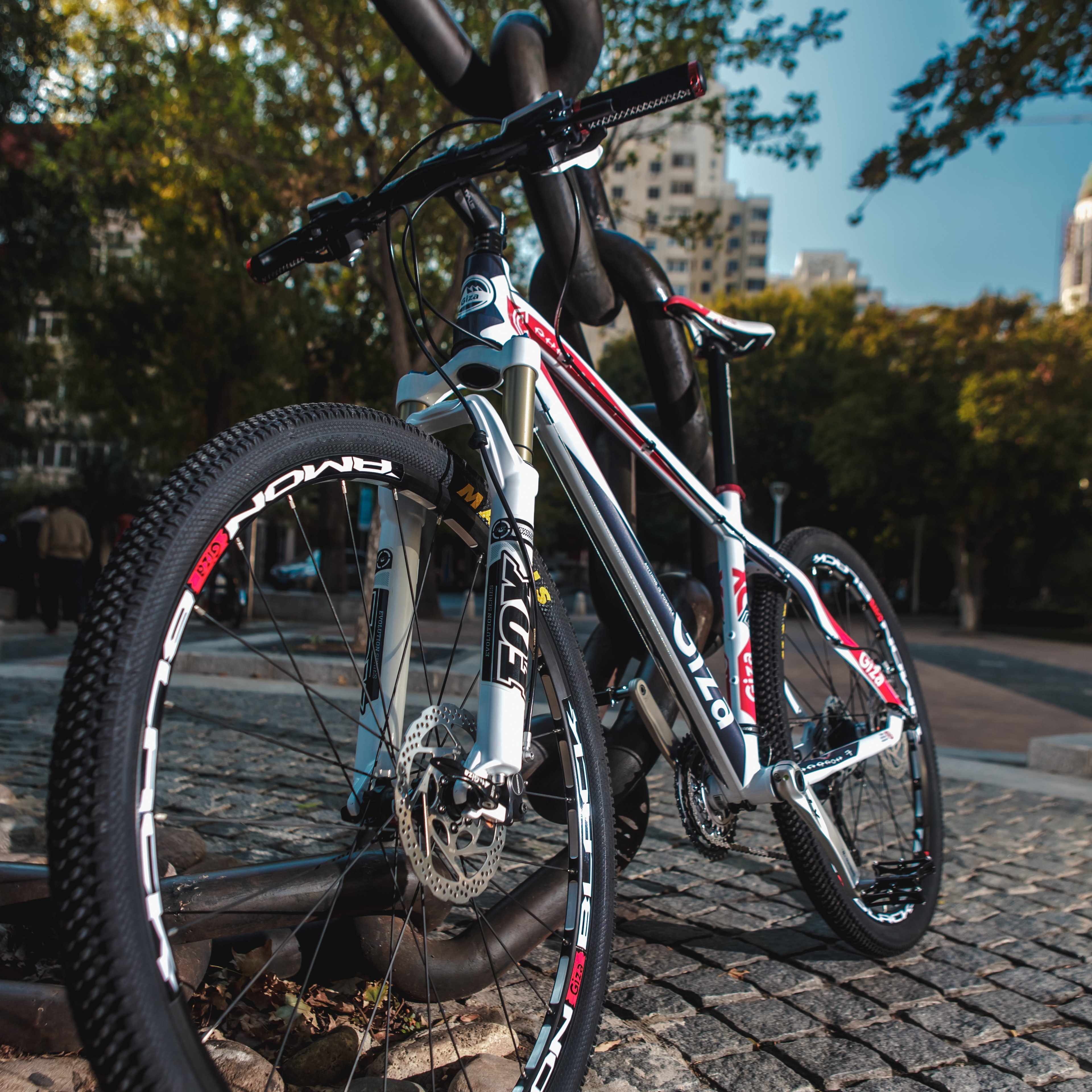 bicycle-fox-shox-mountain-bike-133697 bicycle-fox-shox-mountain-bike-133697